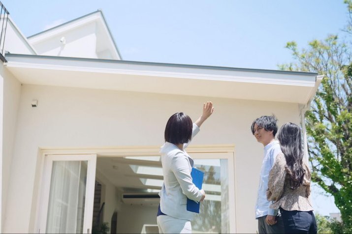 Real estate company staff and customers